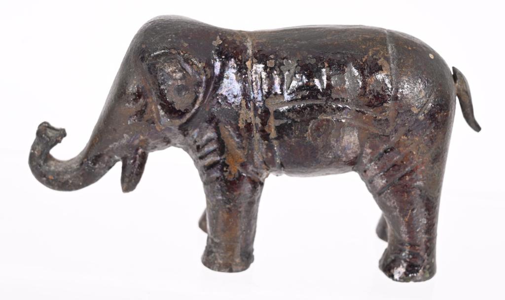 IVES CAST IRON BABY CIRCUS ELEPHANT (1 of 2)