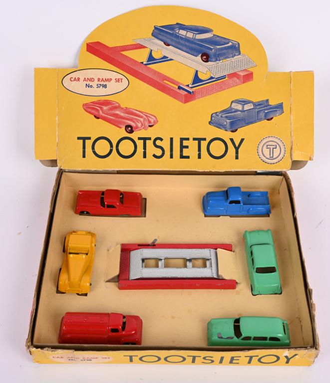 TOOTSIETOY #5798 CAR AND RAMP SET w/ BOX (1 of 3)