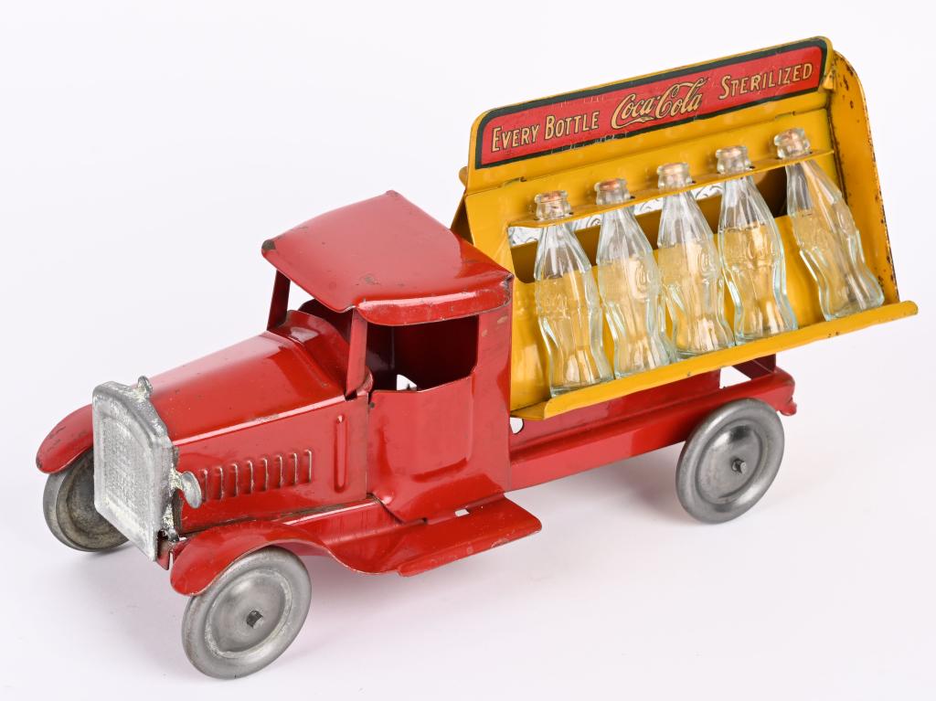 METALCRAFT PRESSED STEEL COCA COLA BOTTLE TRCUK (1 of 6)