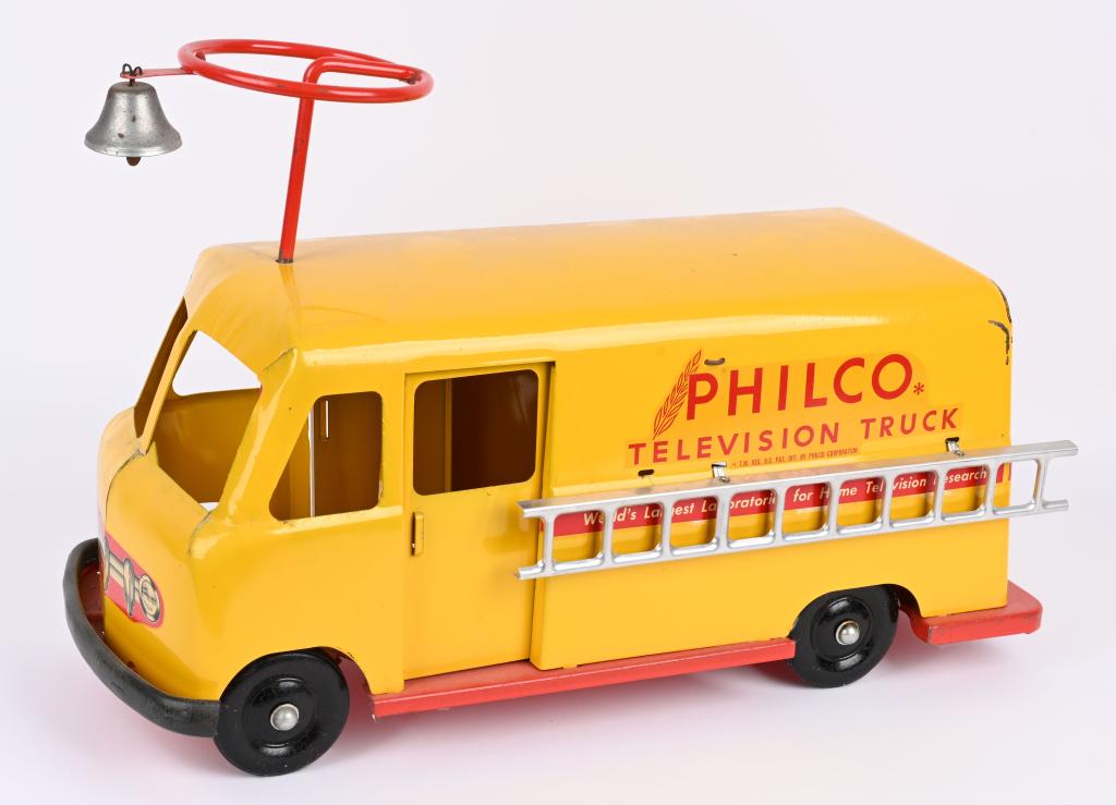 ROBERTS PRESSED STEEL PHILCO TELEVISION TRUCK (1 of 4)