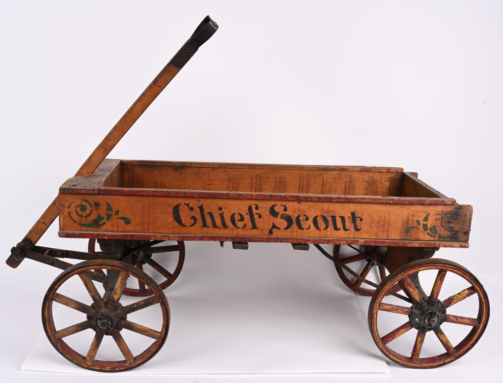 CHIEF SCOUT WOODEN WAGON (1 of 7)