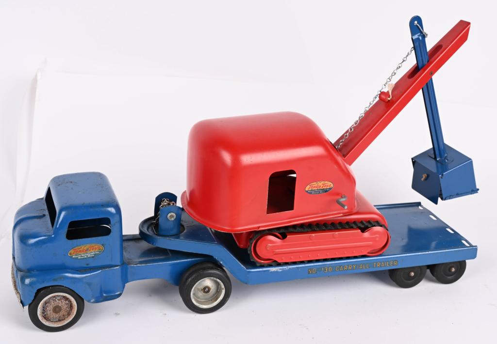 TONKA #130 CARRY-ALL TRAILER w/ SHOVEL: Tonka #130 Carry-All Trailer with Shovel. All original with nice paint and decals. 23" Excellent