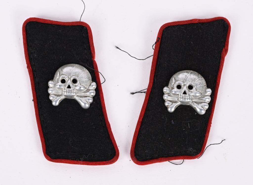 WWI NAZI GERMAN PANZER ARTILLERY COLLAR TABS WW2: Nice quality, elongated, rectangular, black wool construction collar tabs with red rayon waffenfarbe piping and a, silver washed, stamped alloy, construction Prussian "Danziger" style skull and crossb