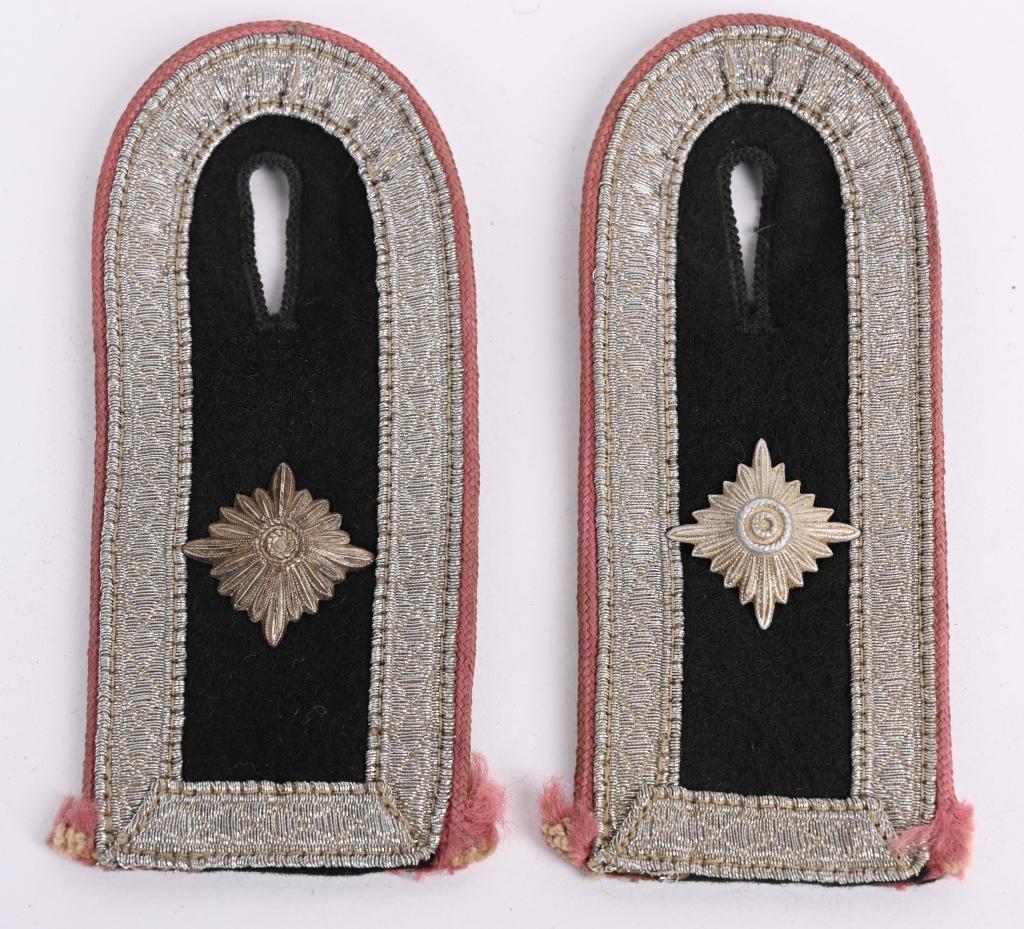 WWII NAZI PANZER UNTERFELDWEBEL'S SHOULDER STRAPS: Early, (November 1938-May 1940), second pattern, black badge cloth construction, sew on shoulder straps with bright silver/aluminum, diamond patterned, NCO’s tress to all the outside edges and p