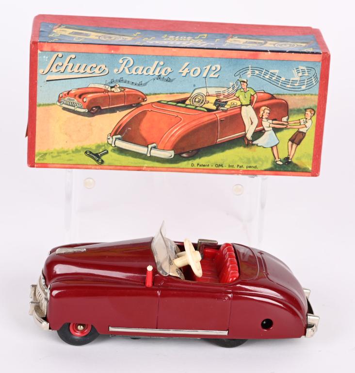 SCHUCO WINDUP 4012 RADIO CAR w/ BOX (1 of 7)