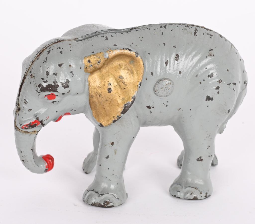 HUBLEY CAST IRON ELEPHANT WITH NO CHARIOT BANK (1 of 2)