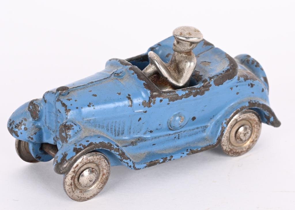 KILGORE CAST IRON ROADSTER w/ DRIVER (1 of 2)