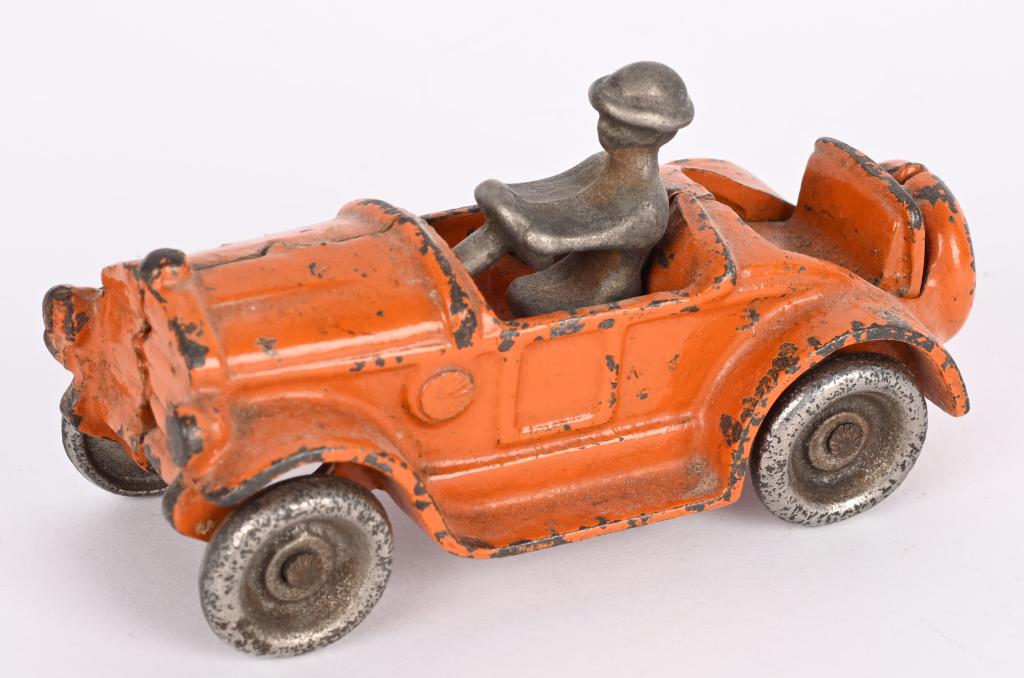 KILGORE CAST IRON ROADSTER w/ DRIVER (1 of 4)