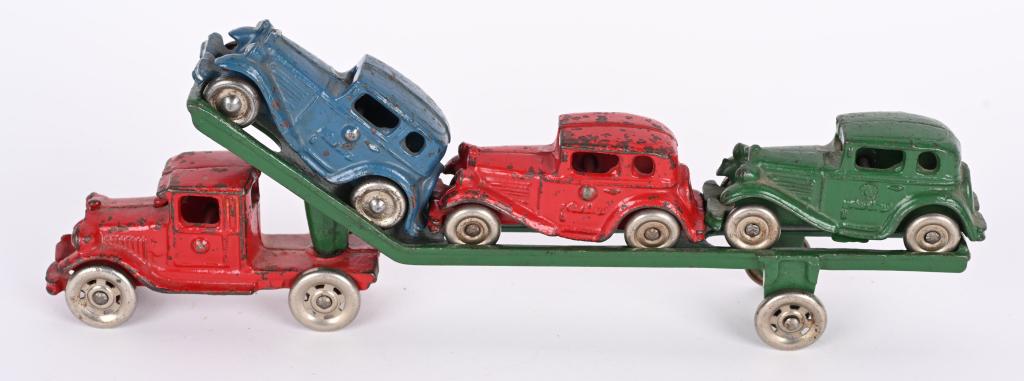 A.C. WILLIAMS CAST IRON AUSTIN CAR HAULER (1 of 4)