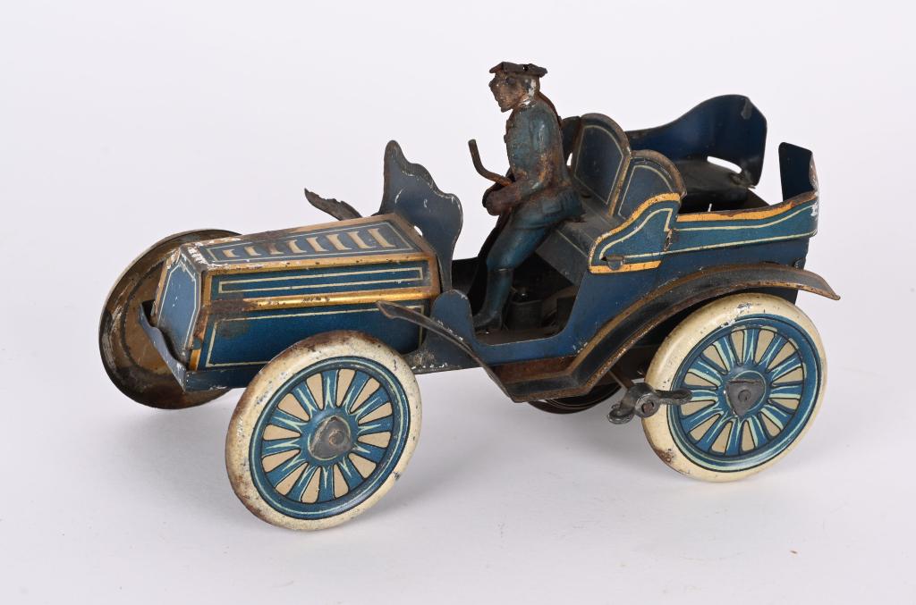 GERMAN TIN WINDUP EARLY OPEN AUTOMOBILE (1 of 4)