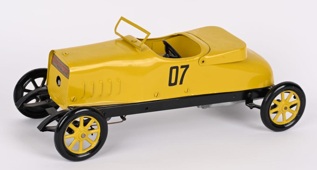 STRUCTO WINDUP RACE CAR (1 of 5)