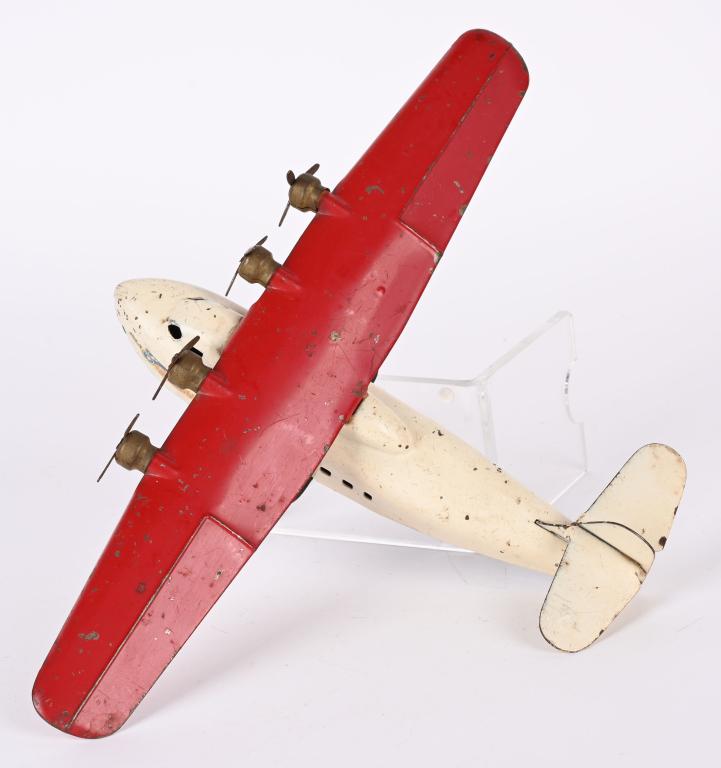 WYANDOTTE CHINA CLIPPER AIRPLANE (1 of 4)