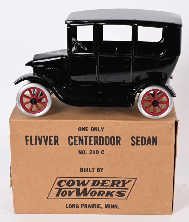 COWDERY PRESSED STEEL FLIVVER CENTERDOOR SEDAN (1 of 5)