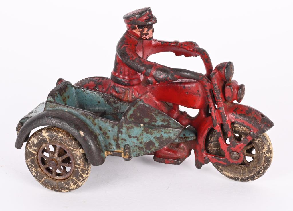 HUBLEY CAST IRON HARLEY DAVIDSON w/ SIDECAR (1 of 4)