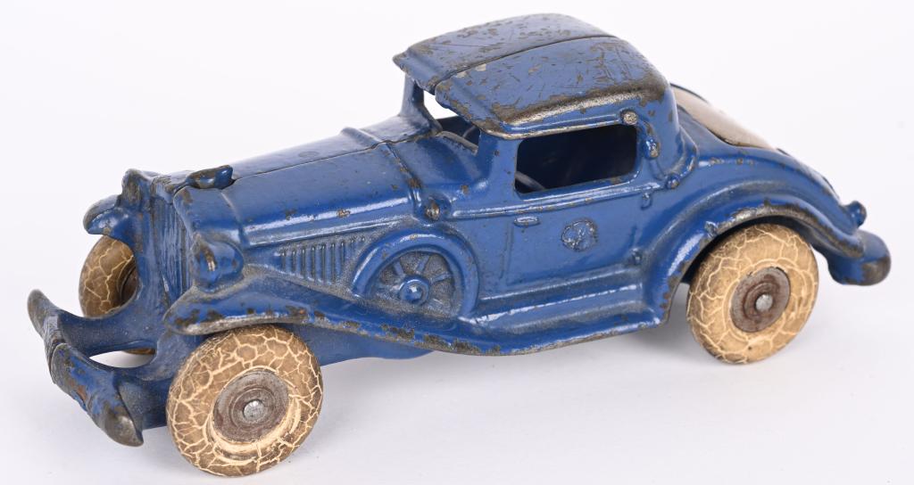 AC WILLIAMS CAST IRON ROADSTER (1 of 4)