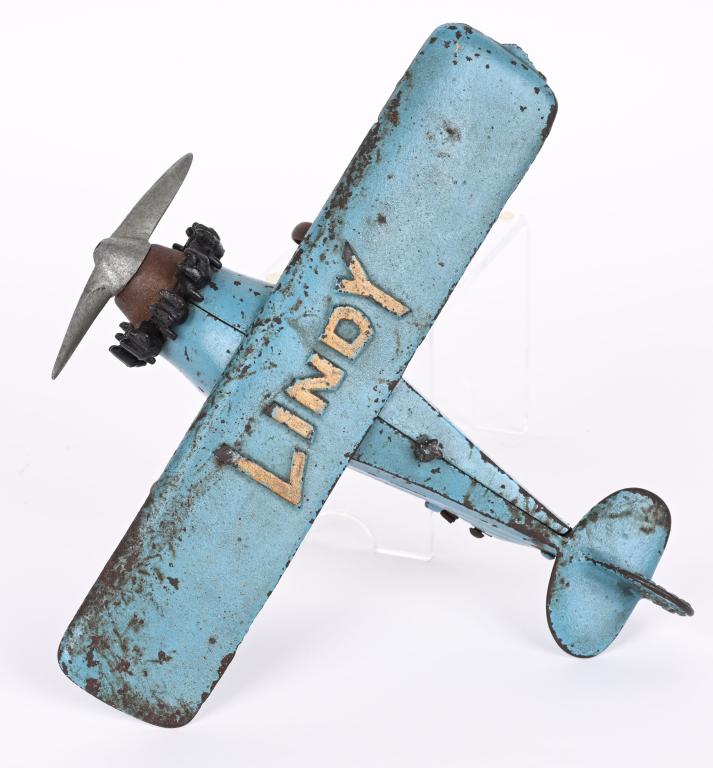 HUBLEY CAST IRON LINDY AIRPLANE (1 of 6)