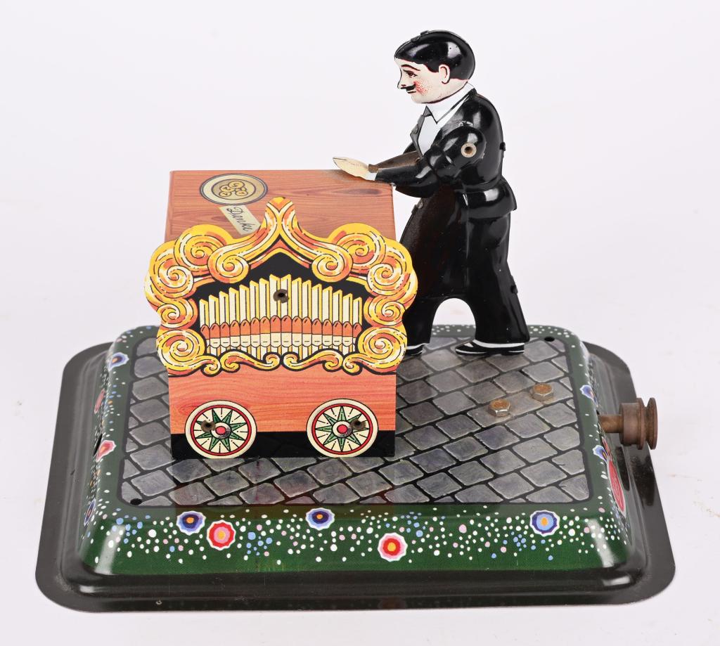 WILSCO STEAM TOY ORGAN GRINDER (1 of 4)