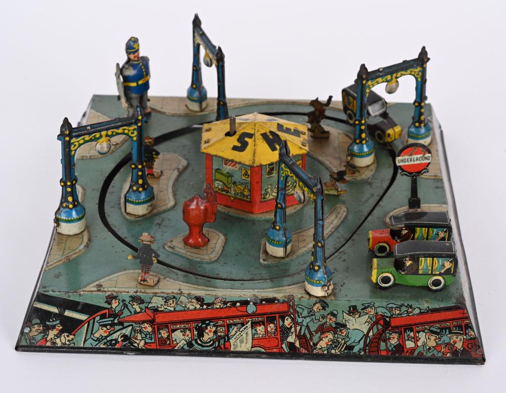 GERMAN TIN WINDUP PINCHED (1 of 4)