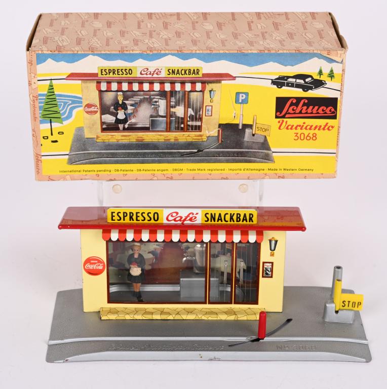 SCHUCO VARIANTO 3068 COCA COLA SNACKBAR w/ BOX (1 of 5)