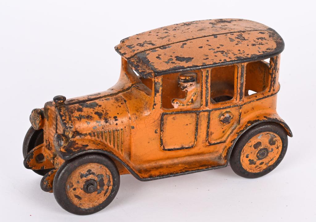 HUBLEY CAST IRON TAXI CAB (1 of 4)