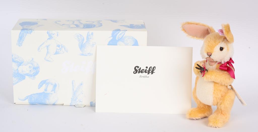 2015 STEIFF BOSUM BUNNIES LE (1 of 4)