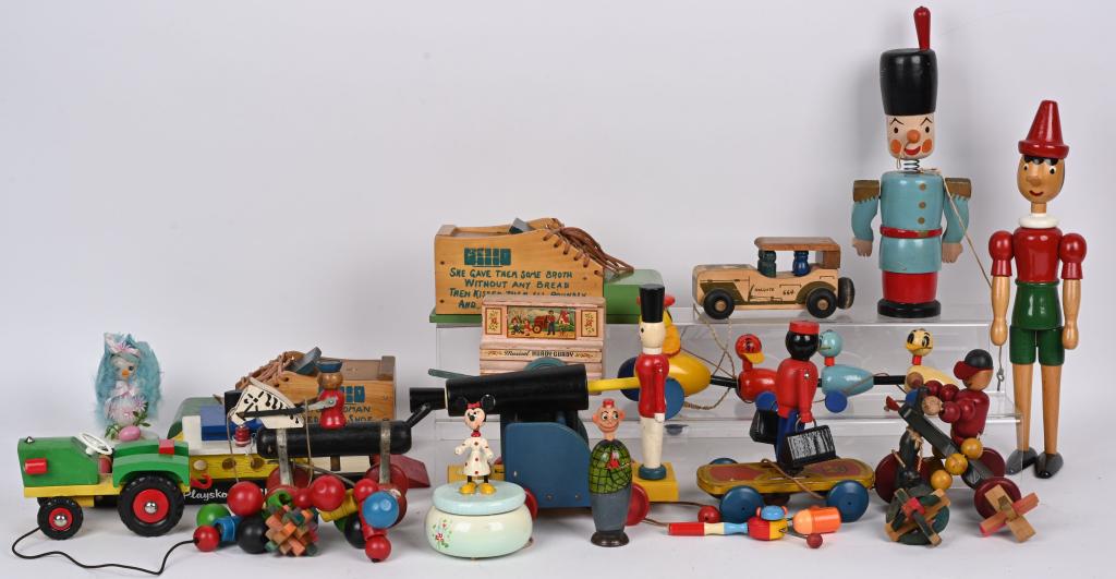 LOT OF WOODEN TOYS (1 of 5)