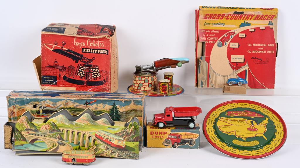 LOT OF TIN TOYS w/ BOXES (1 of 6)