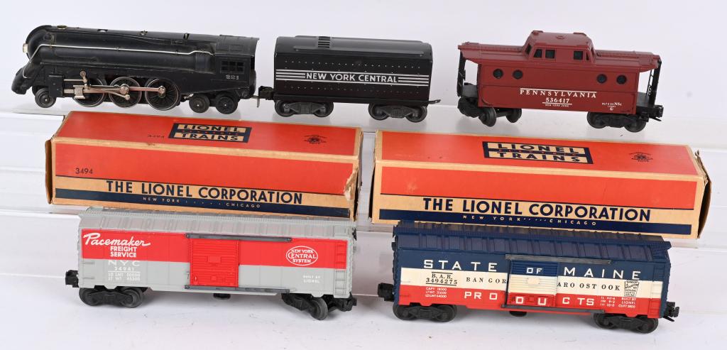 LIONEL 221 TORPEDO ENGINE & TENDER w/ CARS (1 of 3)