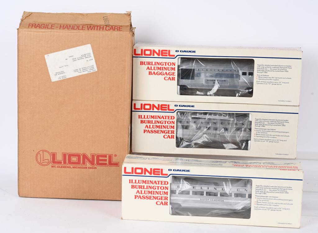 3- LIONEL BURLINGTON ALUMINUM PASSENGER CARS (1 of 3)