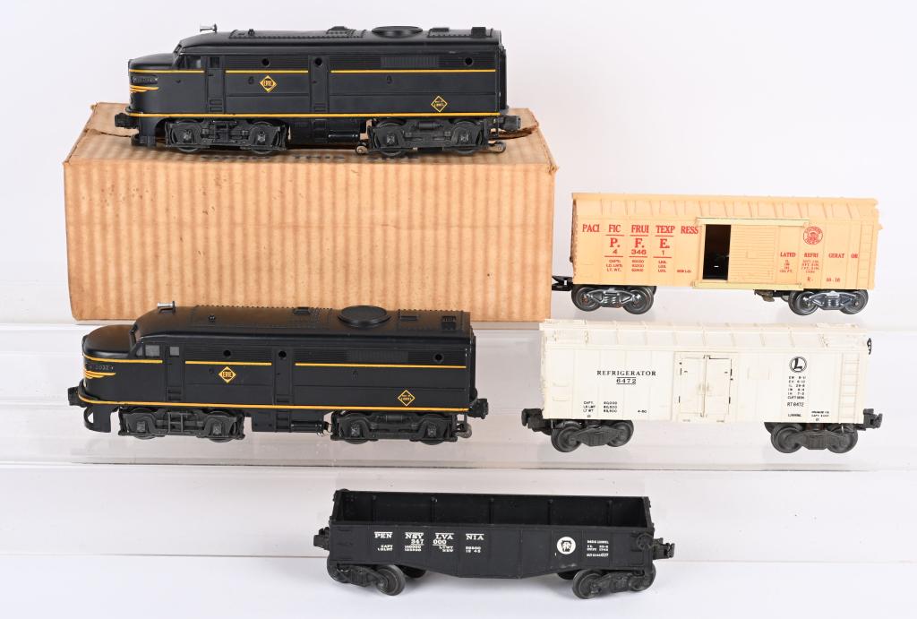 LIONEL 2032 ALCO AA ENGINE & CARS (1 of 6)