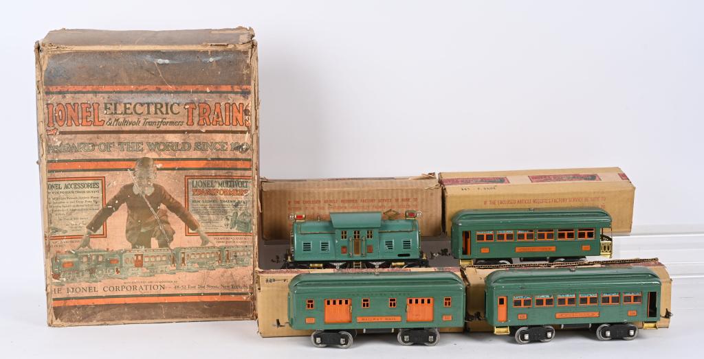 LIONEL 10E STANDARD LOCOMOTIVE w/ CARS & BOXES (1 of 6)