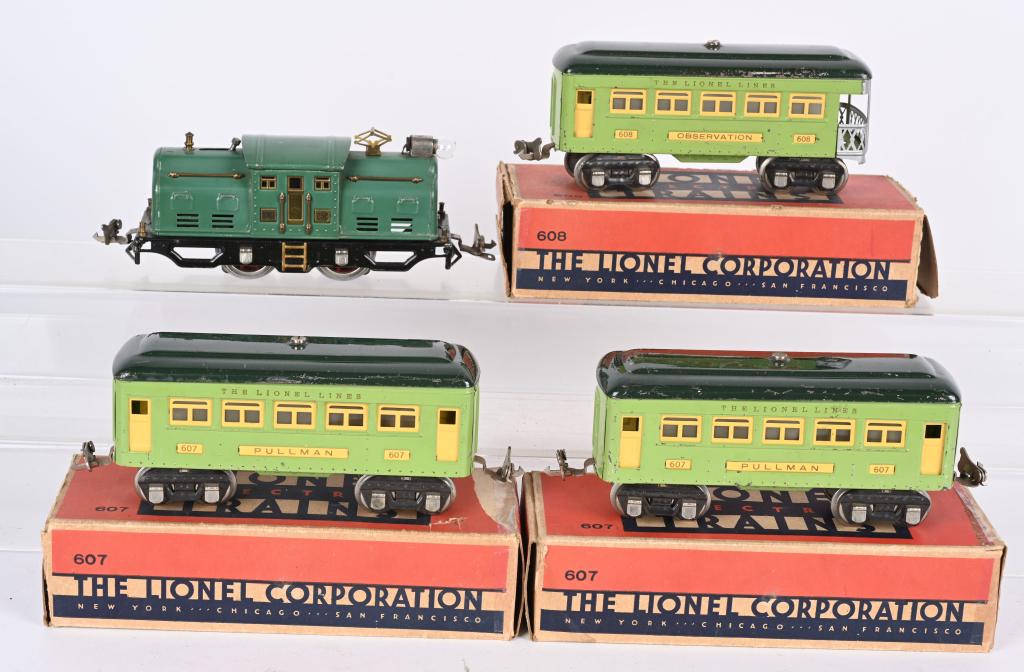 LIONEL 252 ENGINE PREWAR PASSENGER SET (1 of 4)