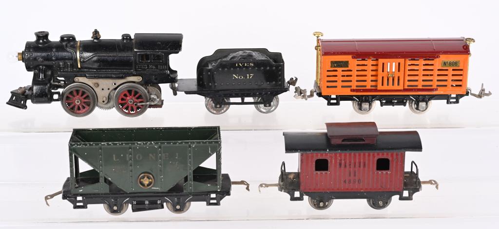 IVES & LIONEL PREWAR O GAUGE SET (1 of 4)