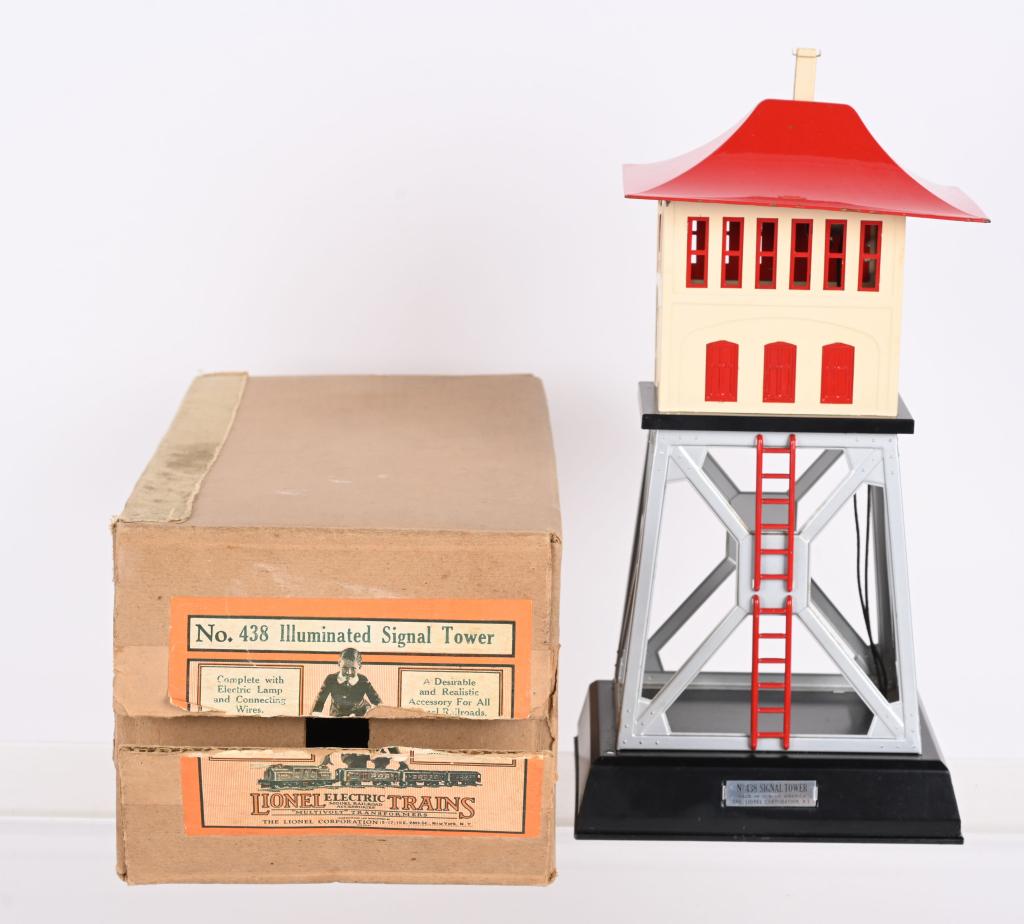 LIONEL 438 ILLUMINATED SIGNAL TOWER w/ BOX (1 of 4)