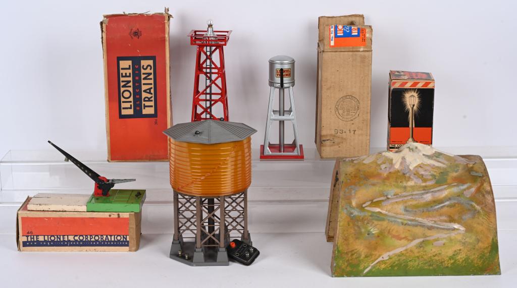 LIONEL ACCESSORIES (1 of 3)