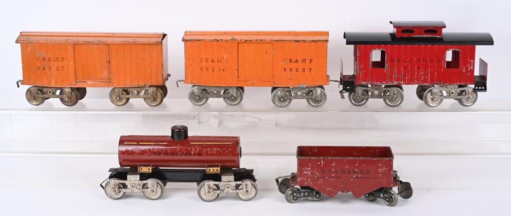 5- LIONEL STD GA FREIGHT CARS (1 of 3)