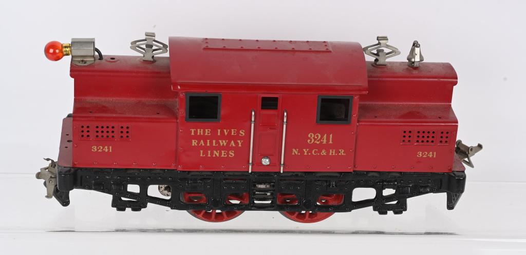 IVES STANDARD GAUGE 3241 ELECTRIC ENGINE (1 of 3)