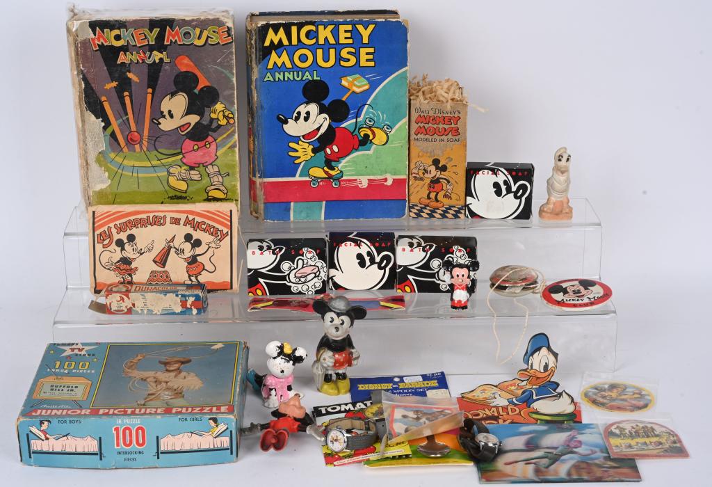 LOT OF DISNEY, MICKEY MOUSE & MORE (1 of 5)