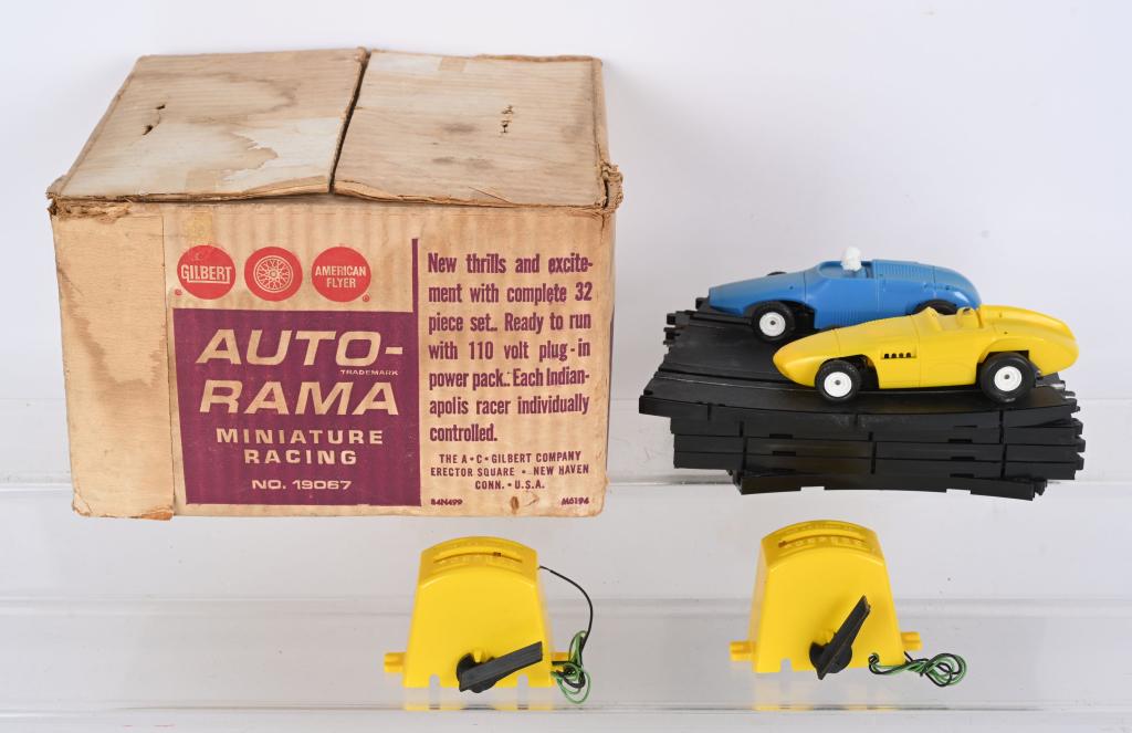 AMERICAN FLYER AUTO RAMA SLOT CAR SET (1 of 3)