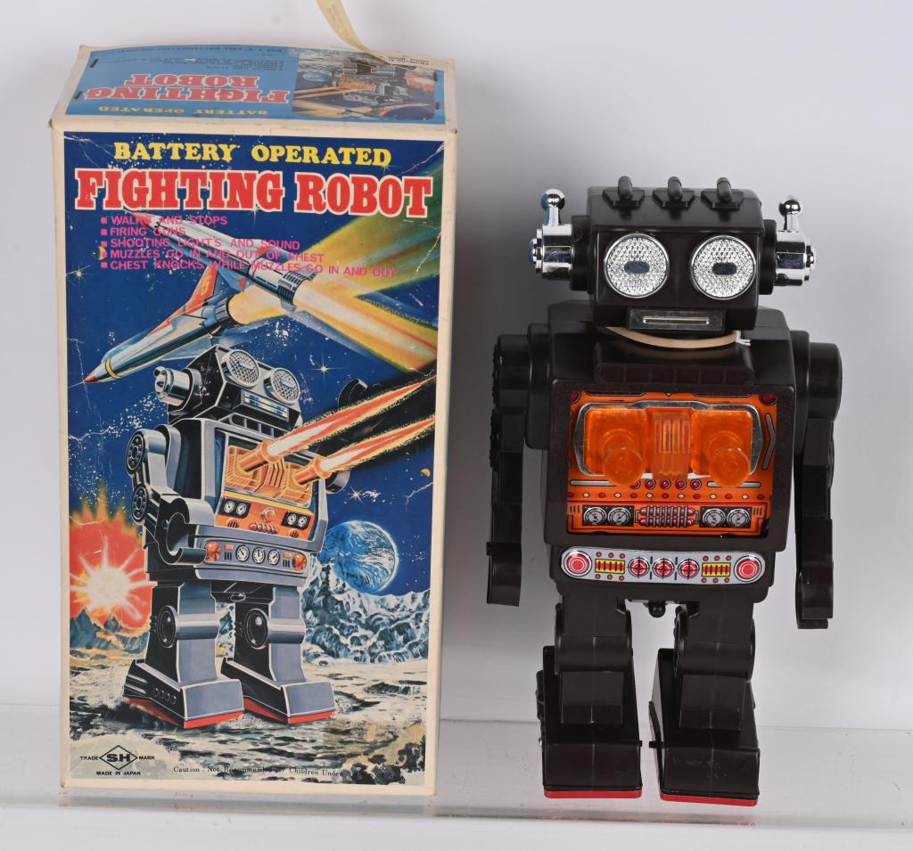 SH BATTERY OP FIGHTING ROBOT w/ BOX (1 of 5)