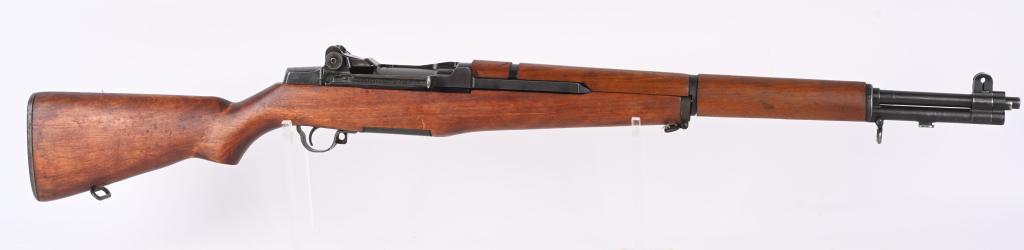 WW2 SPRINGFIELD M1 GARAND RIFLE: SERIAL NUMBER 3355819 BARREL 24" CALIBER 30-06 GOV'T MANUFACTURED 1944. Parkerized finish with 3 piece birch stocks. 2-55 Springfield barrel with HRA trigger assembly and RA National Match Op-Rod. Rif