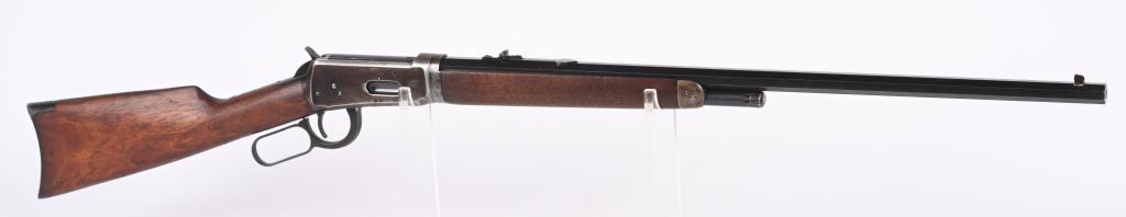 SPECIAL ORDER WINCHESTER MODEL 1894 RIFLE: SERIAL 929063. BARREL 26". CALIBER 32WS. MADE IN 1923. Features take down, full octagon barrel, half magazine, flat top rear sight, blue finish, walnut stock, rifle butt plate. Condition. 95% blue on 