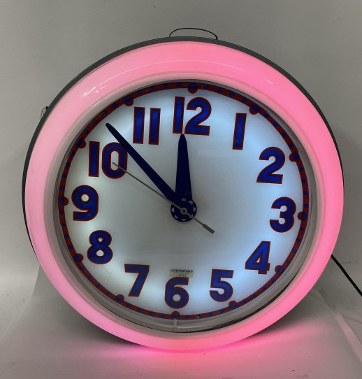 ELECTRIC NEON CLOCK CLEVELAND, OHIO (1 of 3)