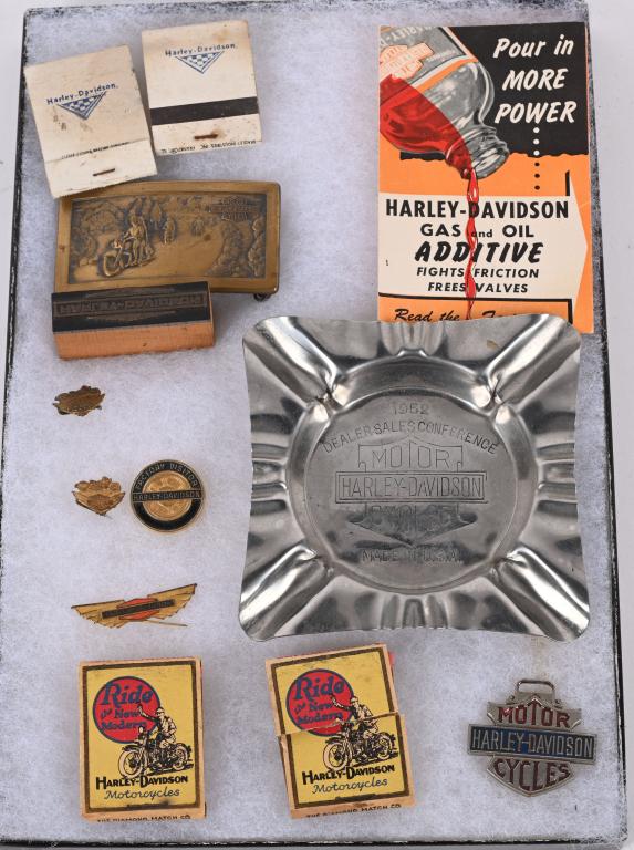 VINTAGE HARLEY DAVIDSON MEMORABILIA (1 of 4)