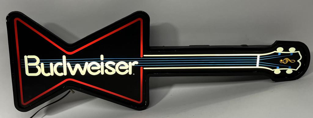 BUDWEISER GUITAR LIGHTUP SIGN (1 of 2)