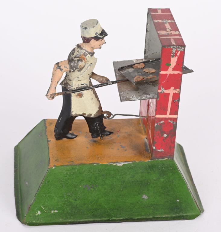 GERMAN HAND PAINTED WINDUP BAKER AT OVEN (1 of 4)