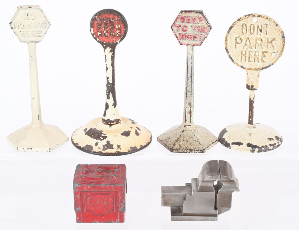4- ARCADE CAST IRON ROAD SIGNS & MORE (1 of 4)