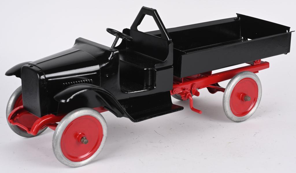 BUDDY L PRESSED STEEL A FRAME DUMP: Original Buddl L A Frame Dump thats been repainted. 24" Very Good-Excellent