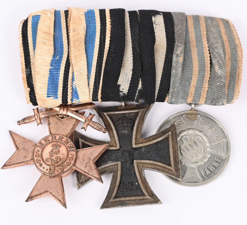 WWI IMPERIAL GERMAN 3 PLACE MEDAL BAR EKII WW1: A four place Bavarian Medal bar to include 1)Bavarian Military Merit Cross (Militär-Verdienstkreuz) 3rd Class with Swords 2) 1914 Iron Cross 2nd Class 3) Bavarian 9 Year Faithful Service Medal II