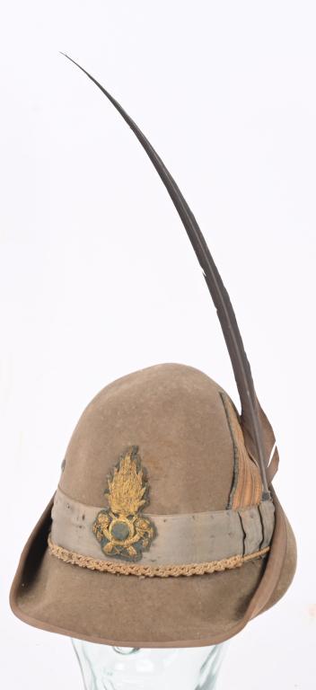 WWII ITALIAN ALPINE OFFICER'S ALPINI HAT WW2: Very nice felt Robin Hood style hat with a wide ribbed band and rope design around the base. Large relief embroidered gold bullion flaming bomb with horn. (original feather included!). Leather sweatba
